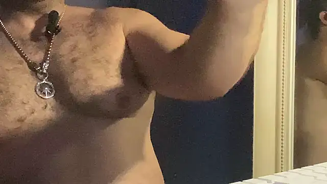 CloudyMuscleBeefy Webcam-Show