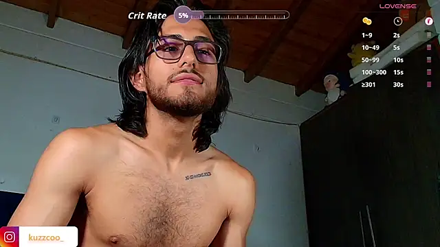 XXX chat uživo modela kuzzcoo