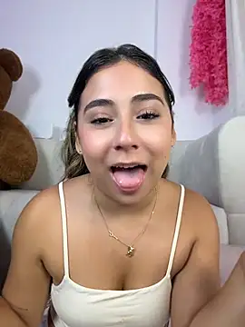 Czat XXX na żywo – MelodyRey__