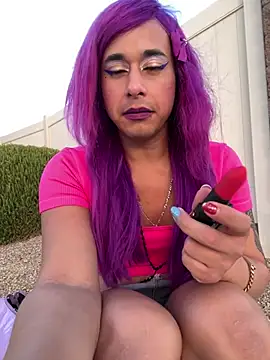 Show modela TranSexualJade95 na web-kameri