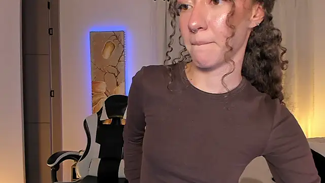 ChloeMoreti's Live XXX Chat