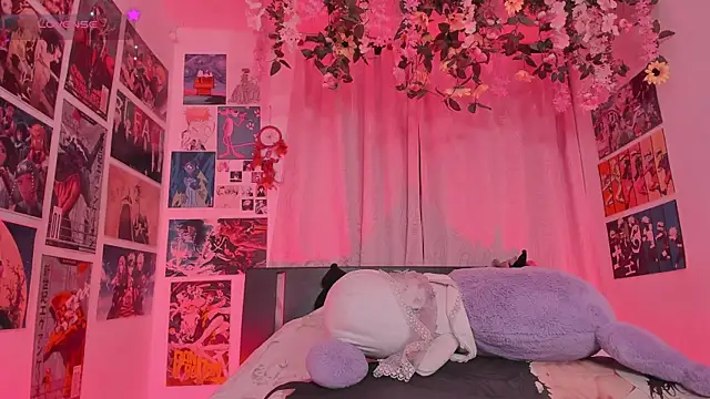 Chatroom XXX en direct de MissCurvyTop