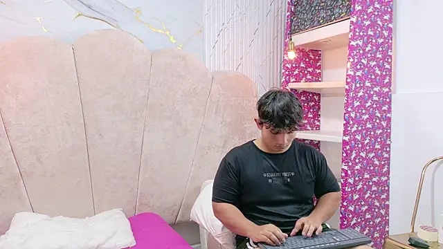 Chat XXX en directo de ParejaCurvy20