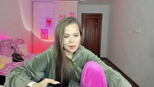Kira_love_81's Live XXX Chat