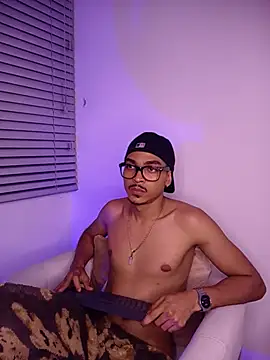axelstone1 live XXX chat