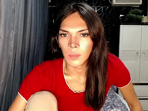 GORGEOUS_CARMEE Adlı Modelin Canlı XXX Sohbeti