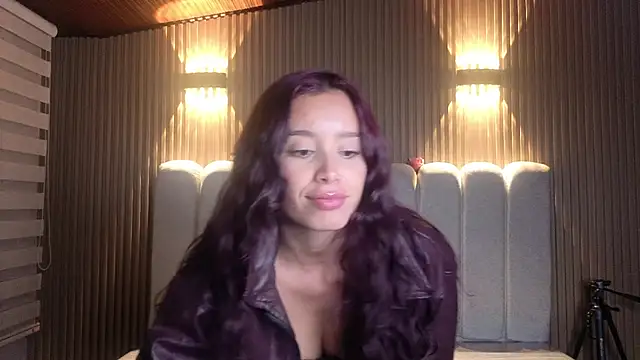 _Mia_Evans_1 Live XXX Chat