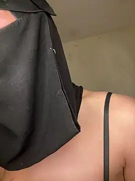 XXX chat uživo modela arabayla