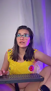 Chat +18 de aurora_divine ao vivo