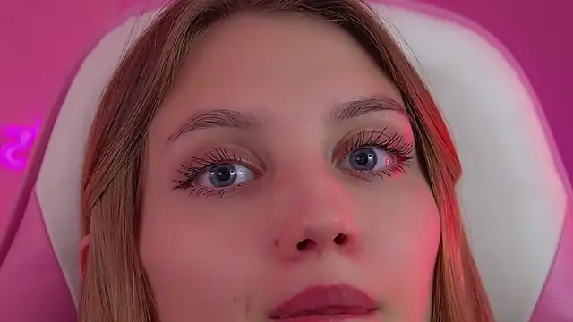 StacyEvances élő XXX-chatje