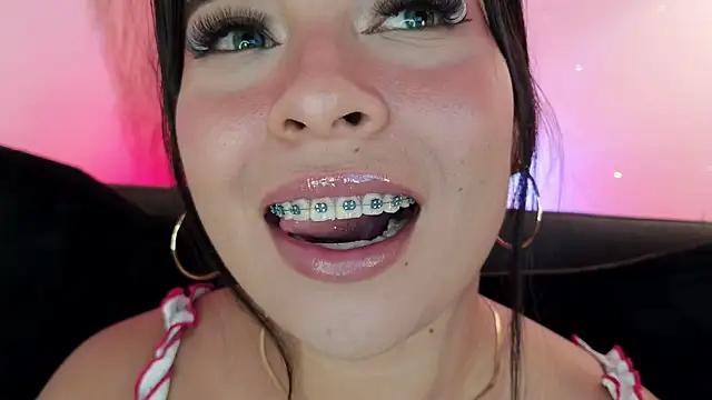 mia_roux1 Live XXX Chat