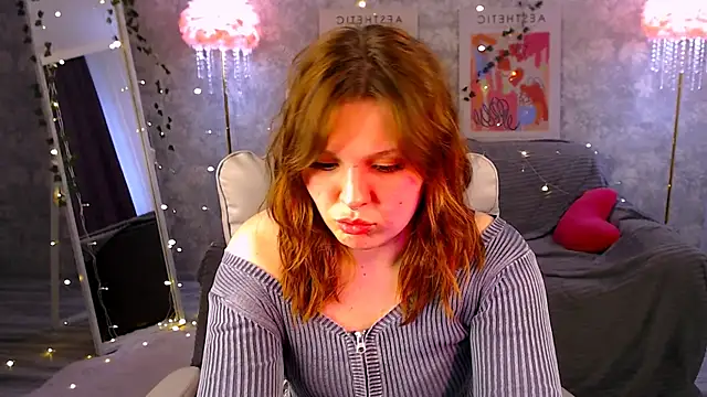 AgathaAgnia Adlı Modelin Canlı XXX Sohbeti