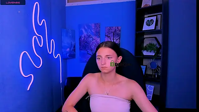 caroline_honeyy: απευθείας συνομιλία ΧΧΧ