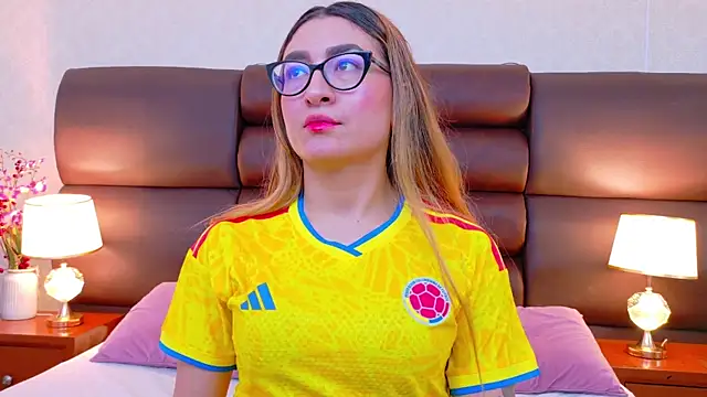 Chatroom XXX en direct de LiahRose_