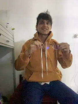 צ'אט XXX בשידור חי של MonoHotXXX