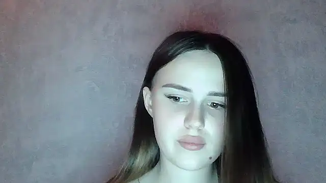 SweetLoraa: онлайн-секс-чат