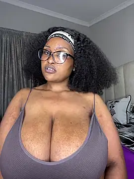 Bustygoddess32 Live XXX-Chat