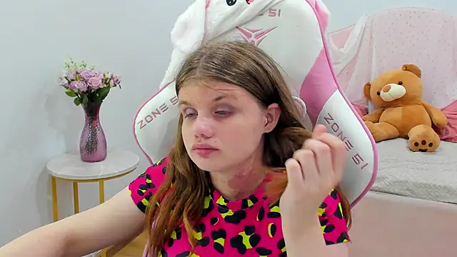 ChloeHalses' Live XXX Chat