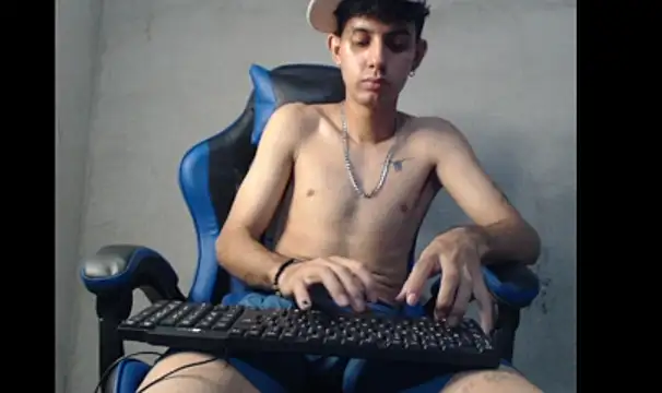 Garu_hot19's Live XXX Chat