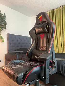 XXX chat uživo modela Benjii_Carter1