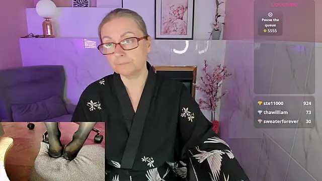 Alexandra_Kind 现场XXX聊天