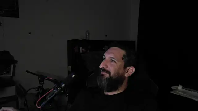 DevilPup75_ Chat XXX in diretta