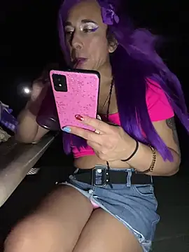 TranSexualJade95 élő XXX-chatje