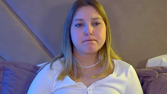 TinnaBurton Adlı Modelin Canlı XXX Sohbeti