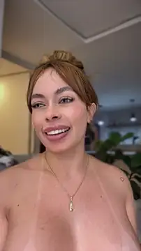 Holli_woul's Live XXX Chat