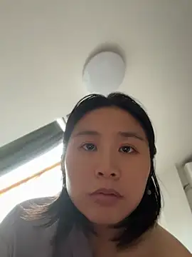 Iridessa-'s Live XXX Chat