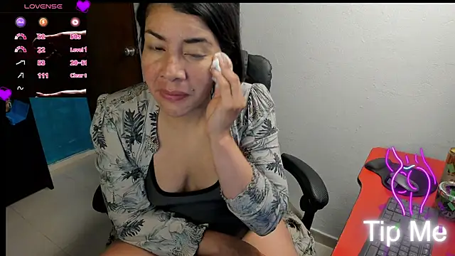 Chat XXX Live peanut_tangerine