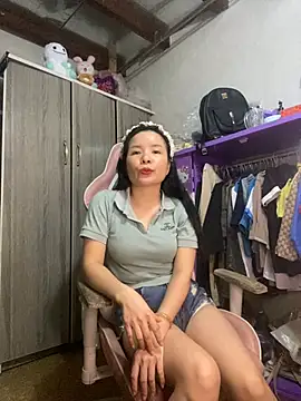 Ivy_Trix2 – Naživo XXX chat