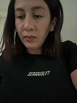 La_quecuu's Live XXX Chat