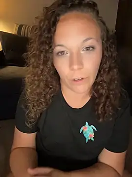 دردشة XoMisty الجنسية المباشرة