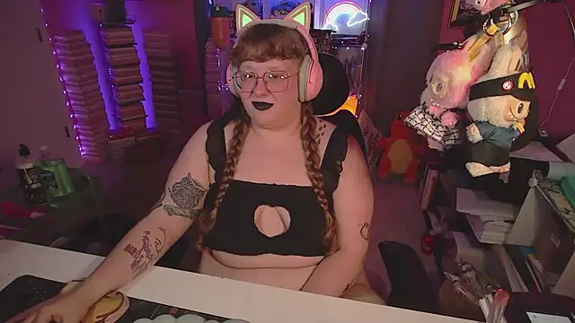 FatVeronica's Live XXX Chat