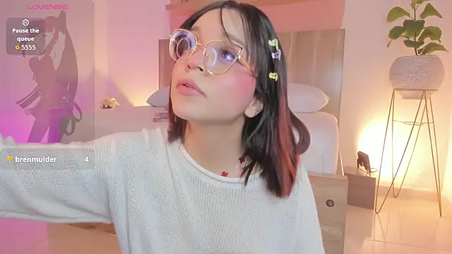 Clara_Luu 라이브 XXX 채팅