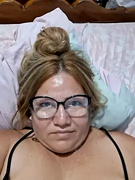 Carlotaazul 现场XXX聊天