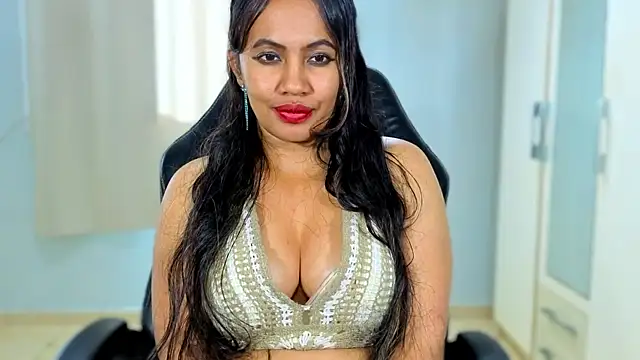 צ'אט XXX בשידור חי של FannyXhot