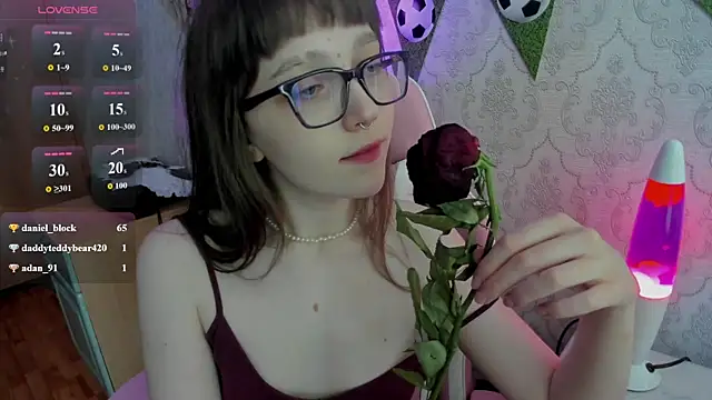 Онлайн чат XXX RileyNymph