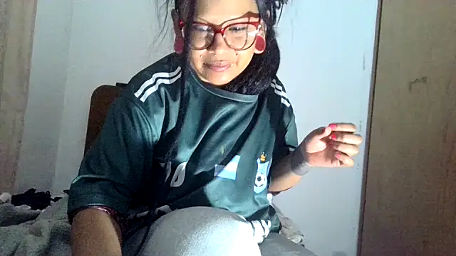 צ'אט XXX בשידור חי של xblackstarX1