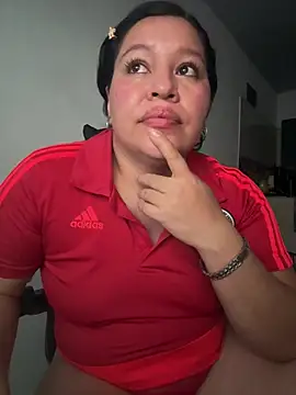 Chat +18 de Lovelipsbig ao vivo