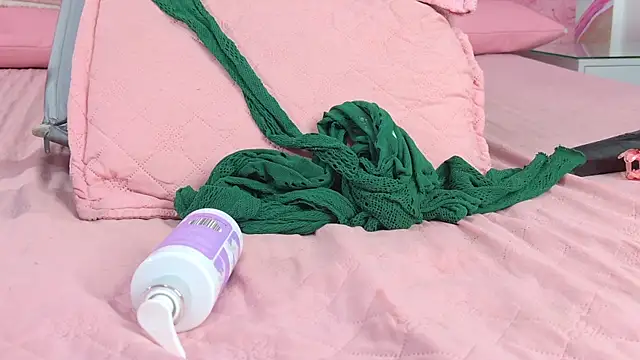 emmacurvy Adlı Modelin Canlı XXX Sohbeti