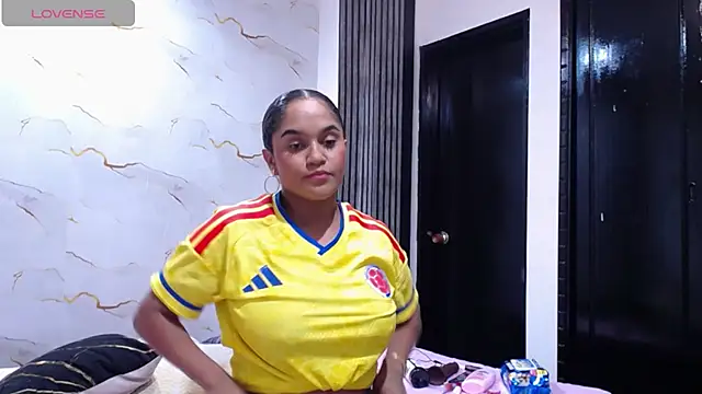 Czat XXX na żywo – Liaa_cams