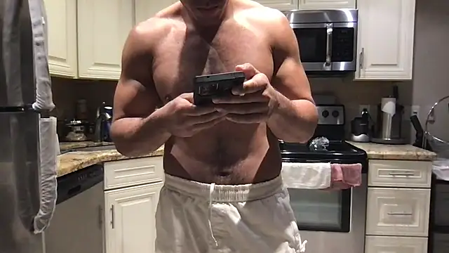 Chatroom XXX en direct de BigGuyMuscle