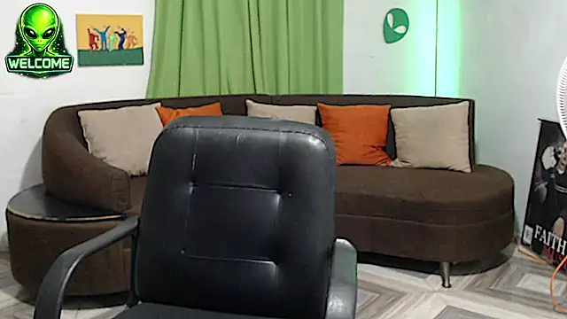 alpha_zom live XXX chat