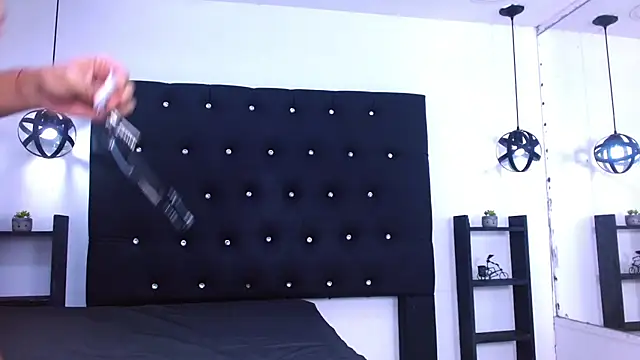 MaxWyatt_ Live XXX Chat