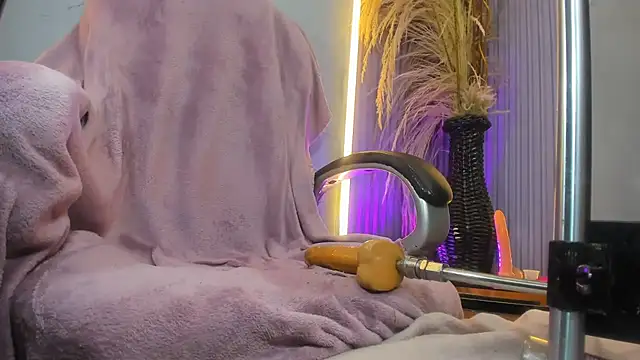 Mila_Leon élő XXX-chatje