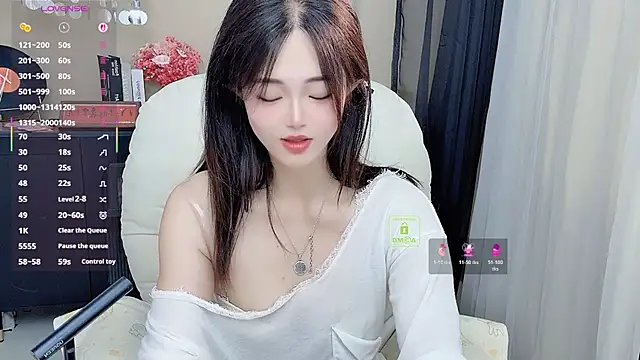 CeeKie Chat XXX live