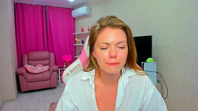دردشة Strawberrye الجنسية المباشرة