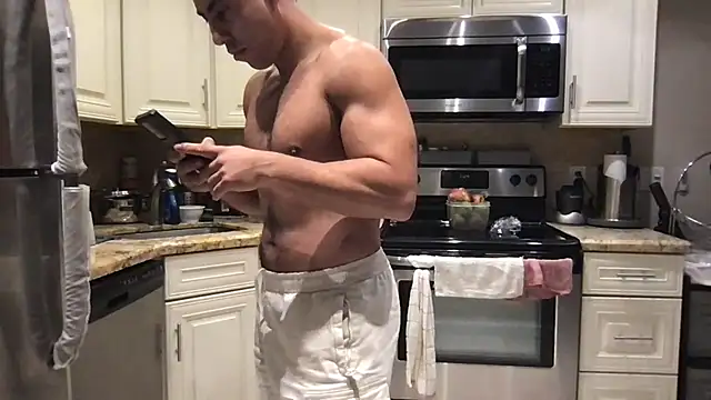 Chatroom XXX en direct de BigGuyMuscle
